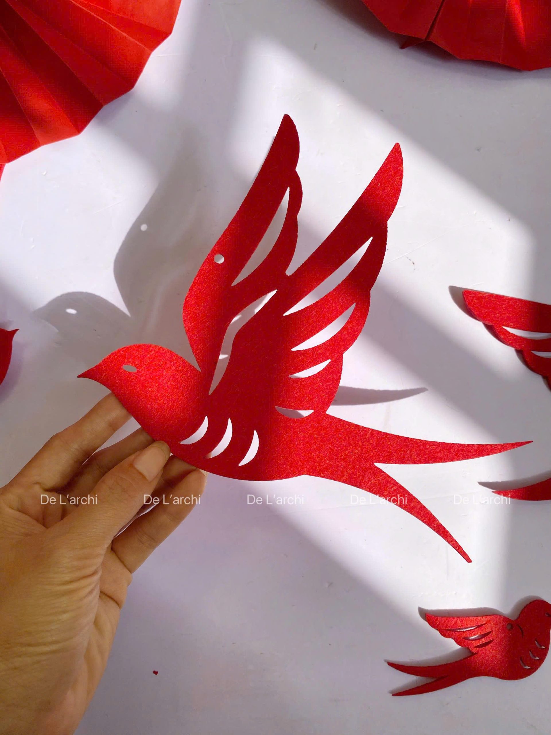 Set 10 Én Trang Trí Noel Vải Nỉ Đỏ – Treo Cành & Dán Tường Cao Cấp - Hình ảnh 7