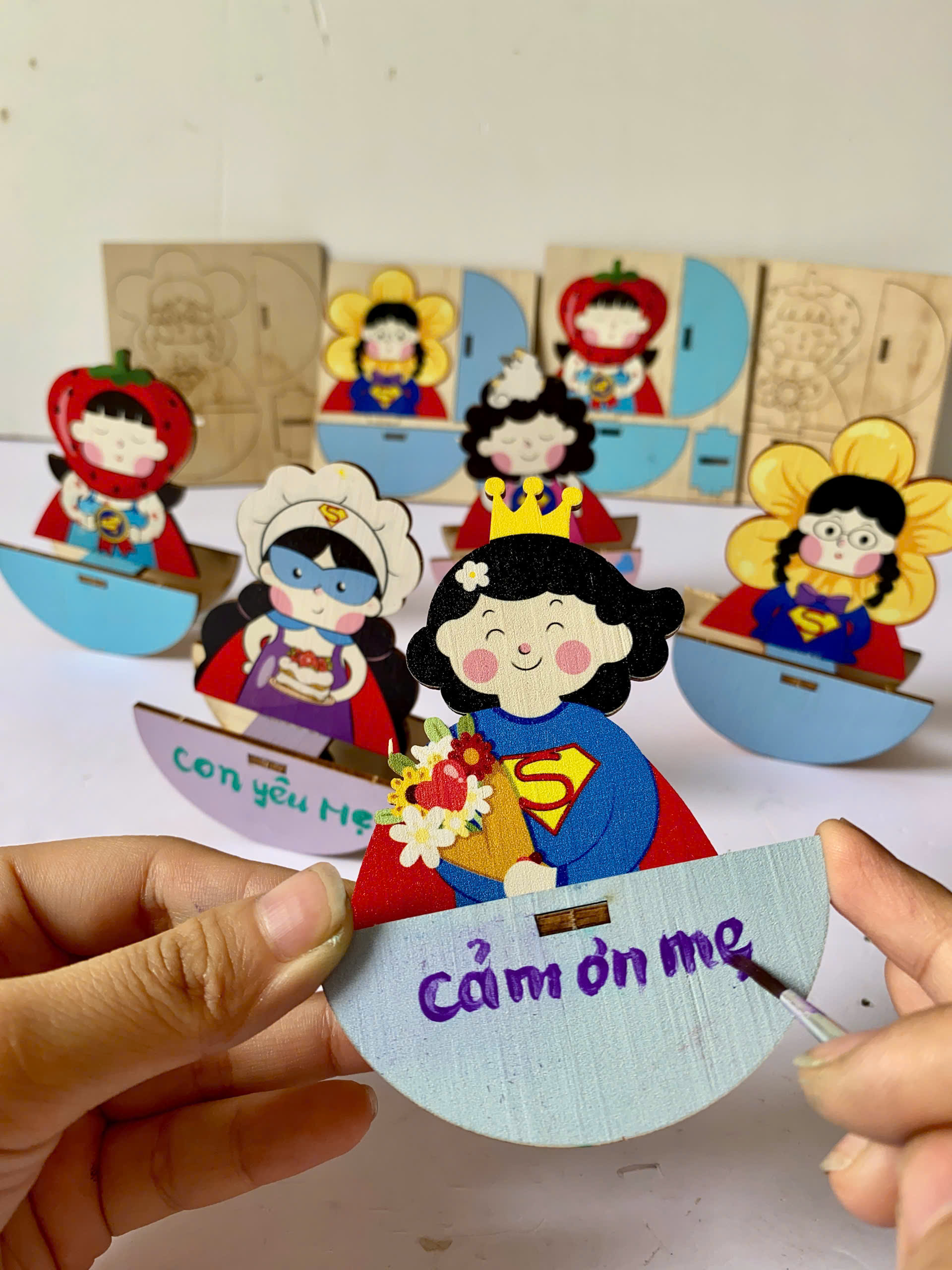 Thiệp Gỗ “Mẹ Siêu Nhân” – Quà Tặng 20/10 Ý Nghĩa - Hình ảnh 8